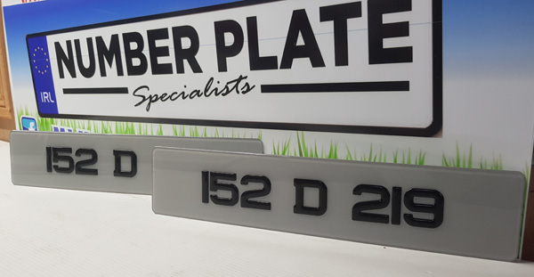 METRO GEL PLAIN WHITE PLATES   (2)